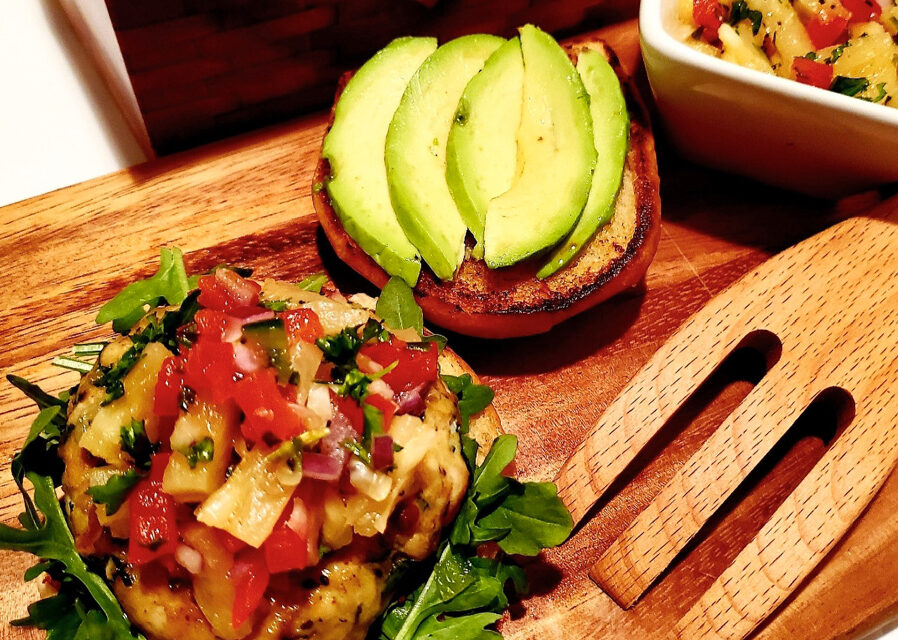 Ground Chicken and Spinach Burgers with Pineapple Salsa